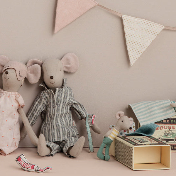 Maileg - Rainy Day Play