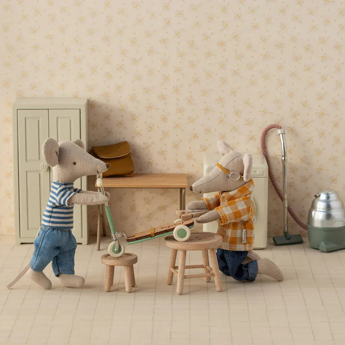 Doll House Furniture Maileg Kick Board Scooter Mouse Mint 5707304142379