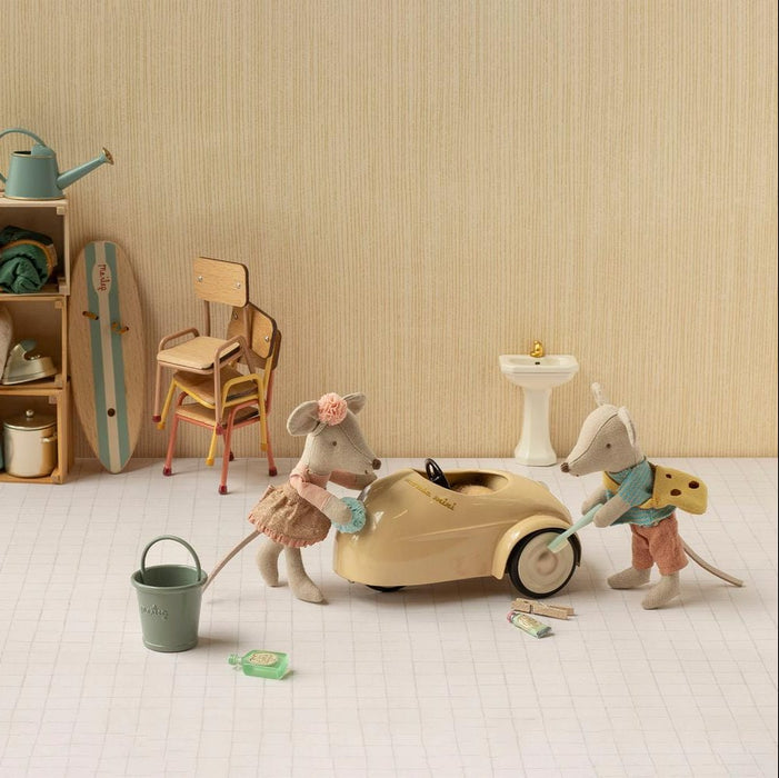 Doll House Furniture Maileg Car Mouse Wheat