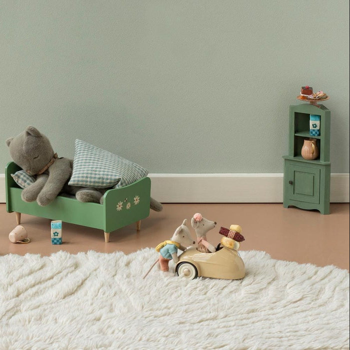 Doll House Furniture Maileg Car Mouse Wheat