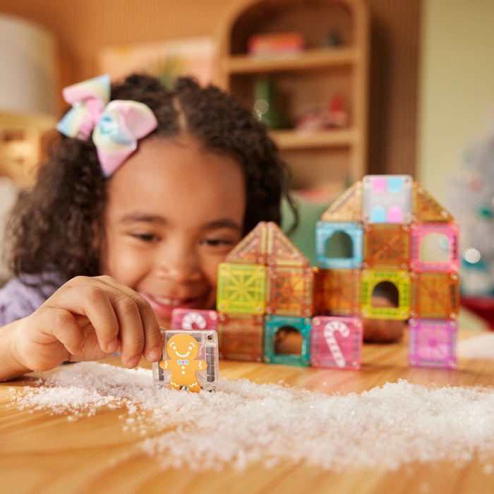 Magnetic Tiles MAGNA-TILES - microMAGS - Gingerbread House Travel Set - 24 Piece Set