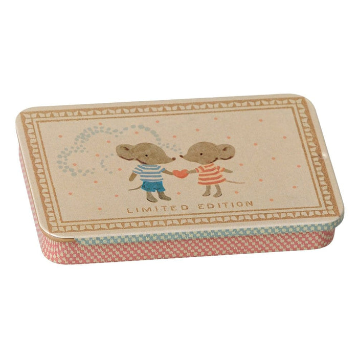 Maileg metal box with a sliding lid printed with two mice holding a heart