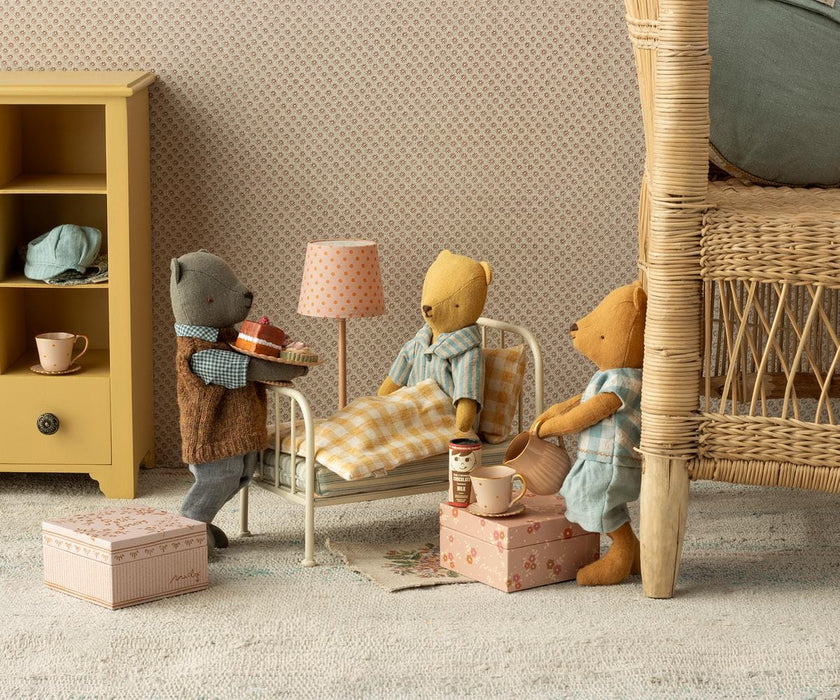 Doll House Furniture Maileg Vintage bed for Teddy junior 5707304102755