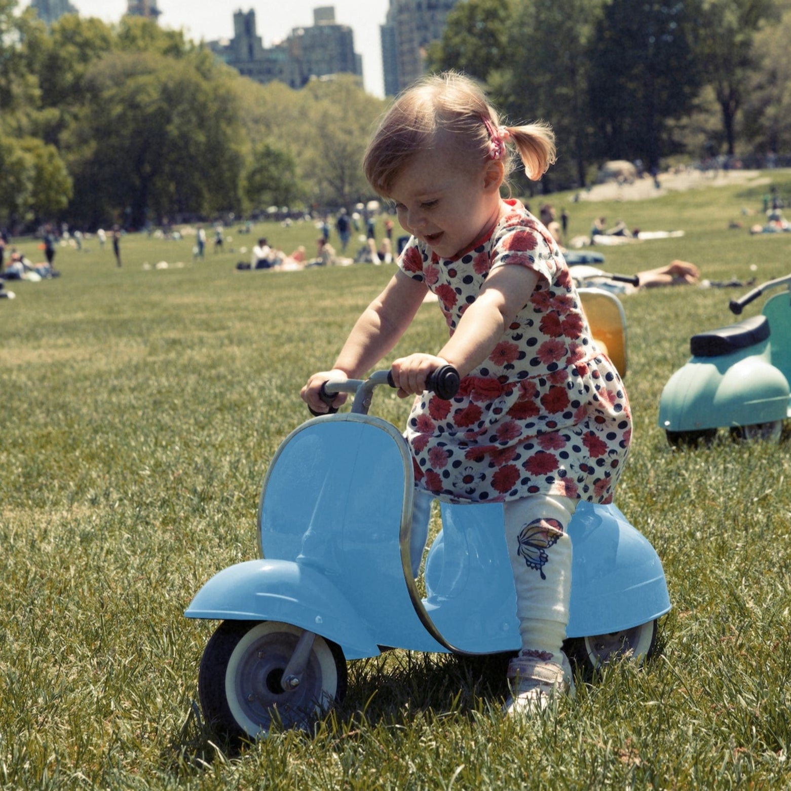 Ambosstoys Primo Classic Sky Blue Ride-On (Leather Seat) — Toypark ...