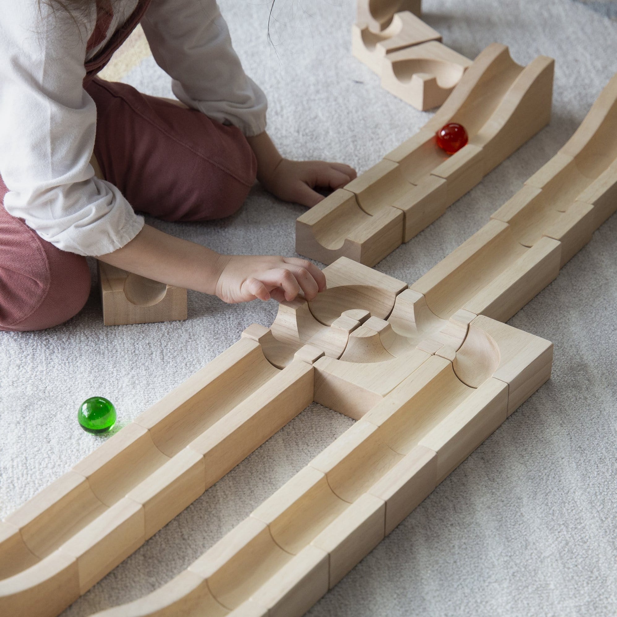 Guidecraft Unit Block Marble Run – 40 pc. set | Marble Run | Toypark ...