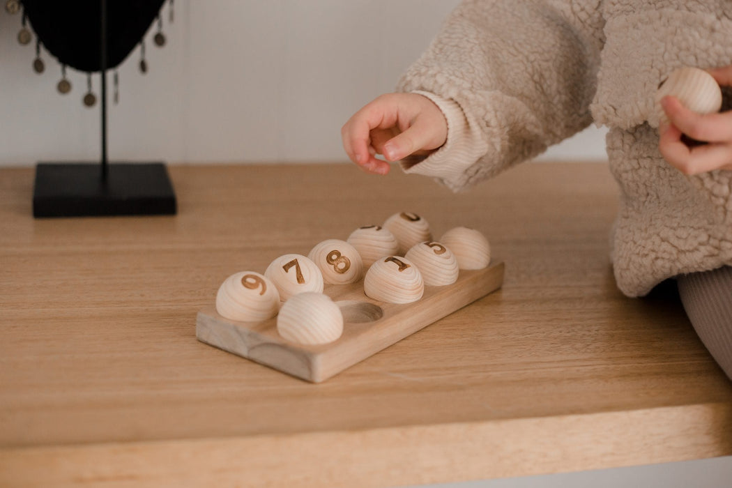 QToys Number Eggs and Stand