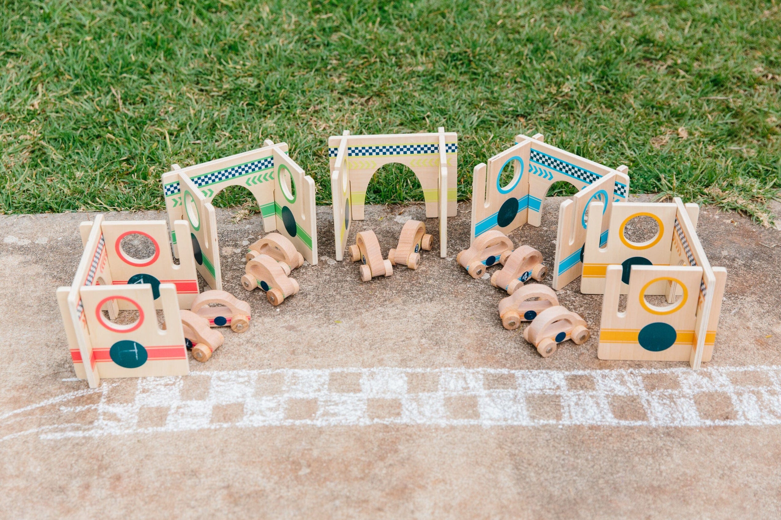 Freckled Frog Happy Architect Raceway with Cars | Wooden Blocks ...