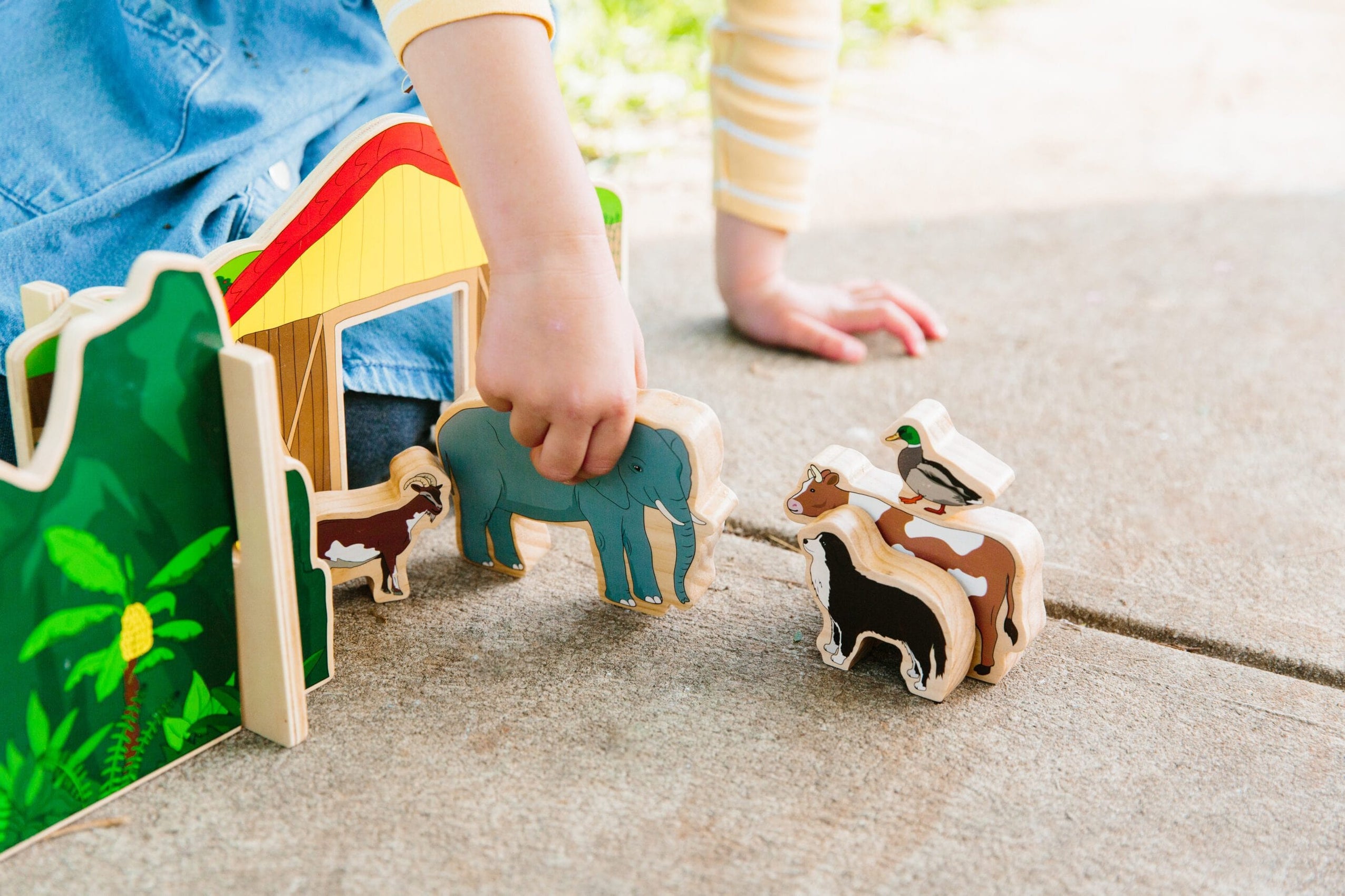 Freckled Frogs Happy Architect Animals — Habitat | Wooden Blocks ...